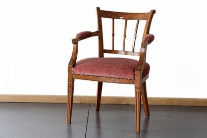 Fauteuil néoclassique à dos ajouré en cabriolet,...