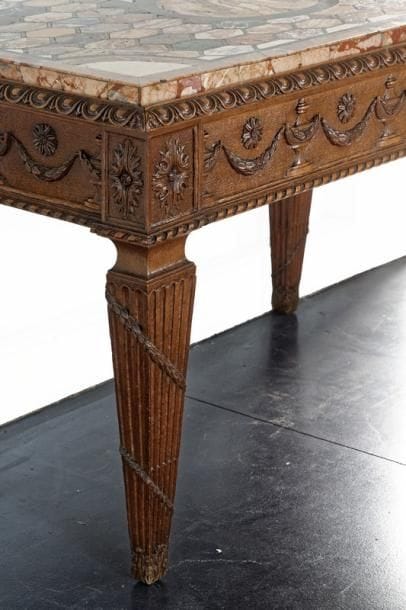Table-console de style Louis XVI ouvrant...