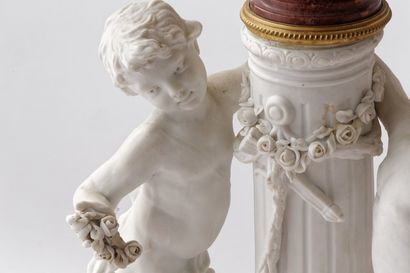 Important pied de lampe aux amours, travail...