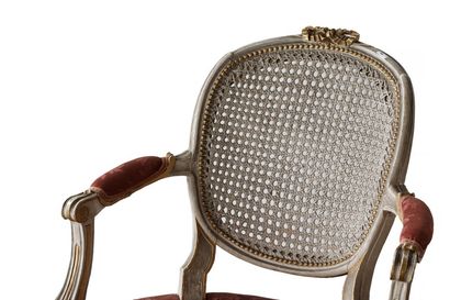 Fauteuil en cabriolet d'époque Louis XVI,...