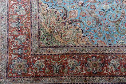 PERSE
Tapis à médaillon central et motifs...
