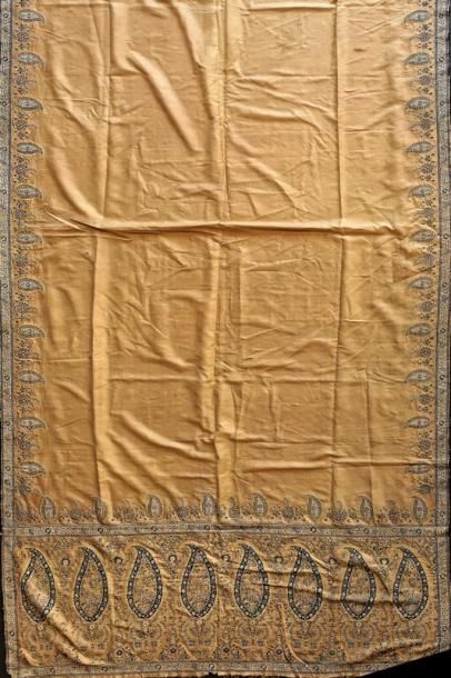 Nappe à motifs Cachemire, travail ancien,...