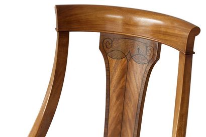 Ensemble comprenant une table à jeu et deux...