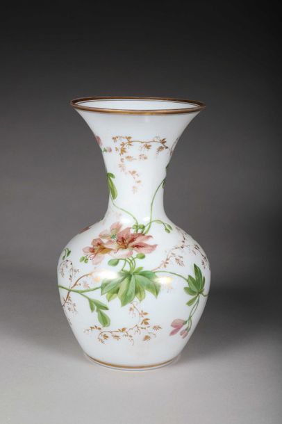 Vase balustre à col tulipe en demi-cristal...
