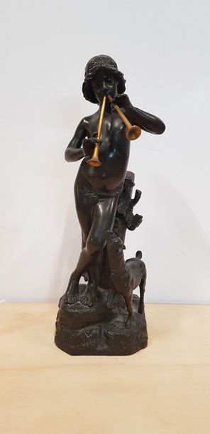 Jeune berger aux deux trompettes

Sculpture...