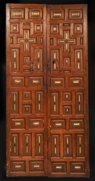 Deux battants d'une même porte de meuble...