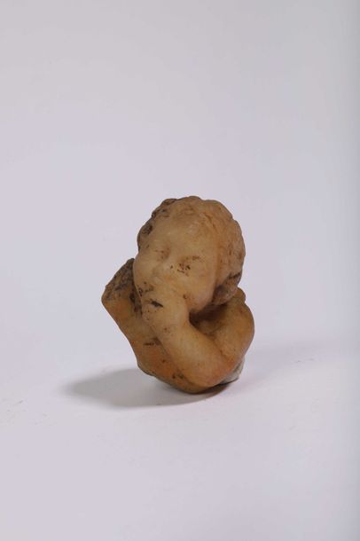 Fragment de statuette

Représentant le haut...