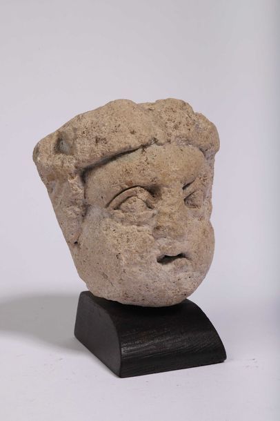 Tête masculine

Calcaire

Art Romain d’Egypte,...