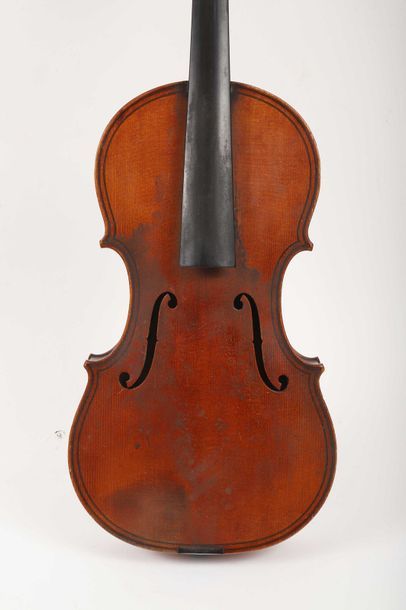 Violon portant étiquette: 