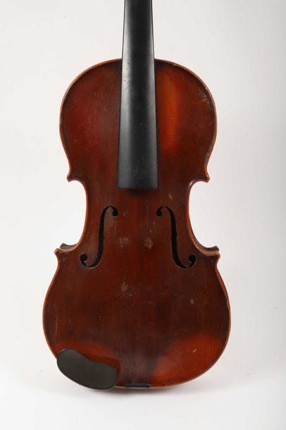 Violon portant la marque: 