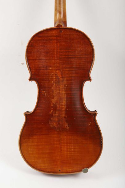 Violon portant la marque: 