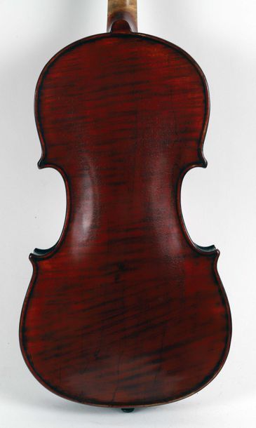 Violon 358 mm

Vernis rouge /brun 

Restaurations

Etui...