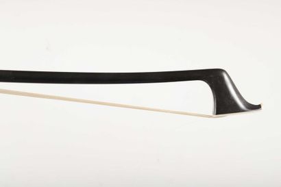 Archet de violoncelle portant la marque au...