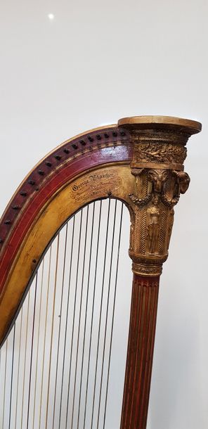Harpe à 7 pédales (manque 1) en bois peint...