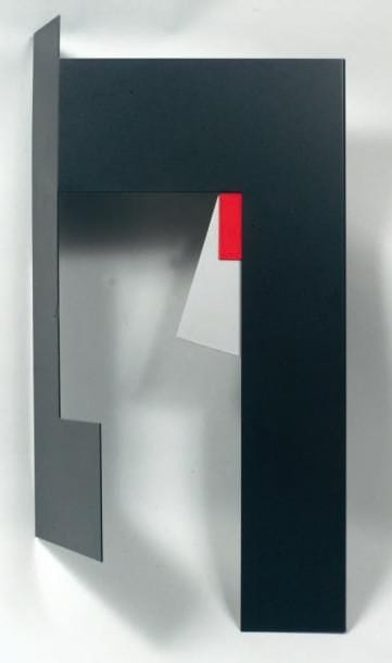 Ania BORZOBOHATY
Relief noir ouvert par rouge...