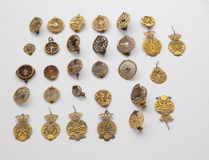 Thirty roosters of watches mounted in je...