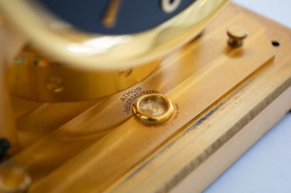 Pendule de cheminée ‘Atmos’ signée ‘Atmos...