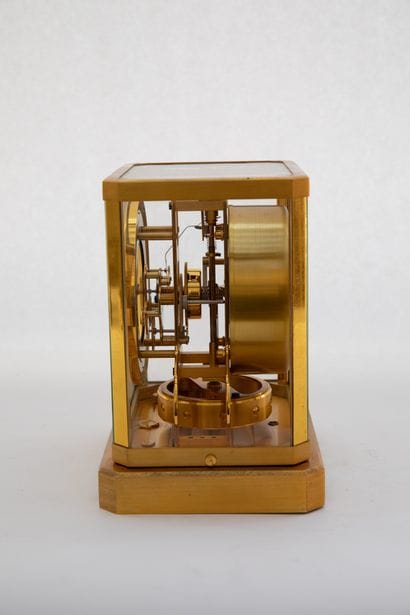 Pendule de cheminée ‘Atmos’ signée ‘Atmos...