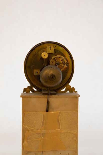 Pendule de cheminée à sonnerie au passage...