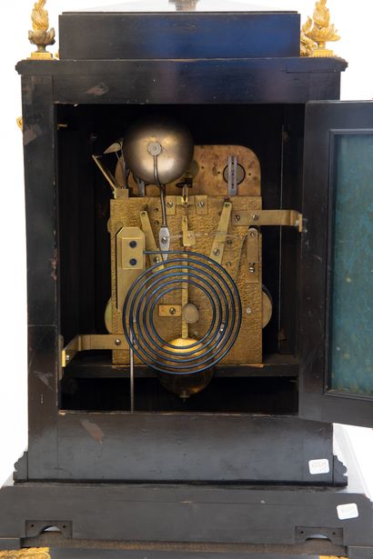 Horloge écossaise à carillon et sonnerie...