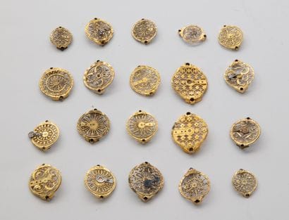 Twenty roosters of watches: small and medium...