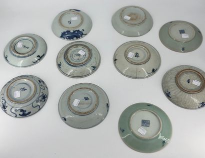 Set of eight blue and white porcelain cups,...