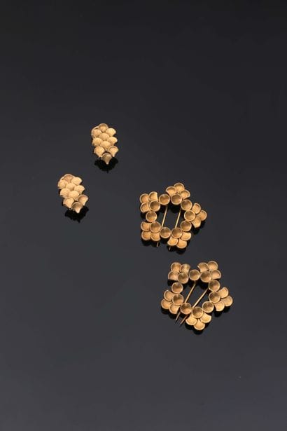 M. Buccellati. Années 1960. 

Parure en or...