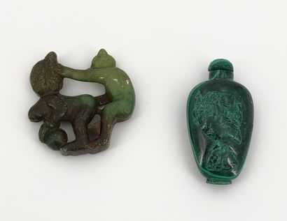 Lot including a malachite snuff bottle decorated...