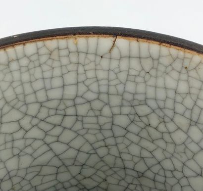 Baluster vase in cracked porcelain, decorated...