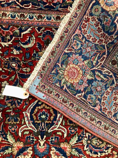 Tapis Keshan 
Chaîne et trame coton velours...