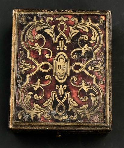 Lot de deux porte-montres, l'un marqueté...