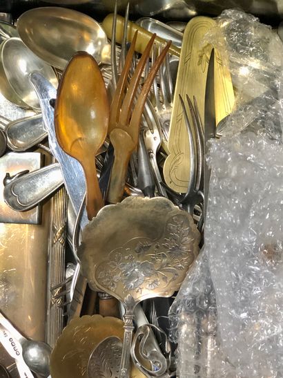 METAL ARGENTE ET ARGENTERIE
Important lot...