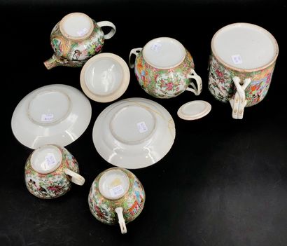 CHINE, CANTON
Service à thé en porcelaine...
