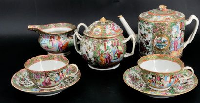 CHINE, CANTON
Service à thé en porcelaine...