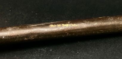 Yatate en bronze, à décor d’un crabe. 
Japon,...