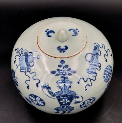 Chine, fin XIXe siècle
Pot à gingembre couvert...