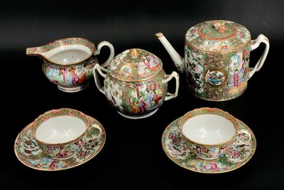 CHINE, CANTON
Service à thé en porcelaine...