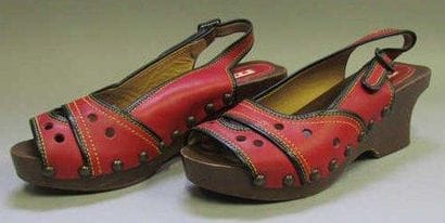 MARNI
PAIRE de SANDALES d'inspiration 'sabots'...