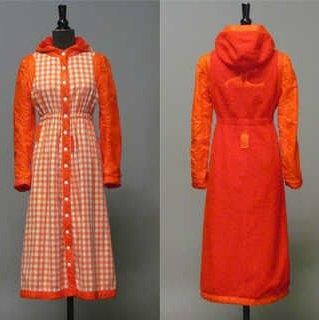 COURREGES, circa 1970
MANTEAU 9/10 réversible...
