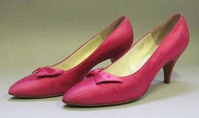 Christian DIOR, circa 1965
PAIRE d'ESCARPINS...
