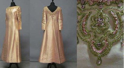 Pierre BALMAIN
Haute Couture (attribuée à)...