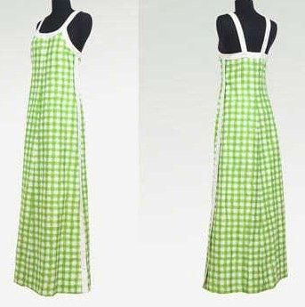 COURREGES, circa 1975
ROBE longue de forme...