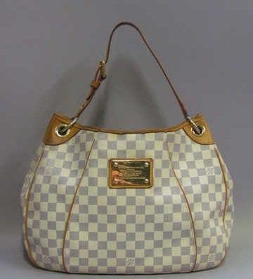 LOUIS VUITTON
SAC 