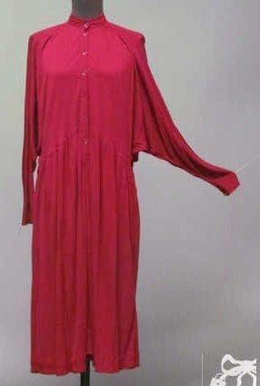 Jean MUIR, circa 1980
ROBE en crêpe jersey...