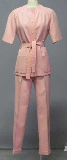 Guy LAROCHE
Boutique ENSEMBLE en gabardine...
