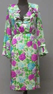 GIVENCHY
Nouvelle Boutique ROBE en soie façonnée...