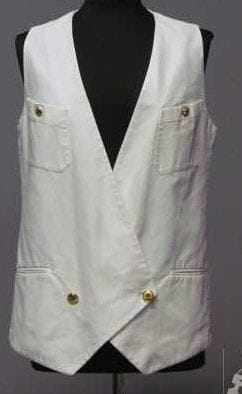 CHANEL
Boutique GILET en piqué de coton blanc,...