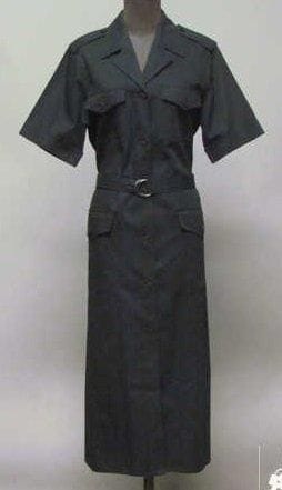 Yves Saint LAURENT
Variation ROBE 'saharienne'...
