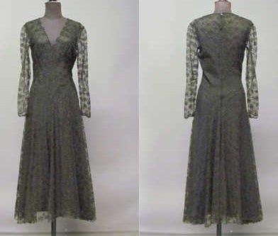 ANONYME, circa 1935/40
ROBE en dentelle épinard...