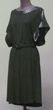 FENDI
ROBE en crêpe jersey viscose noir gansée...